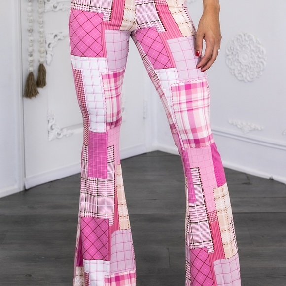 Pink and Flared pants - Picture 8 of 8